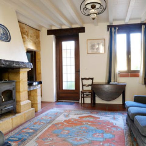 Tobacco Barn living room