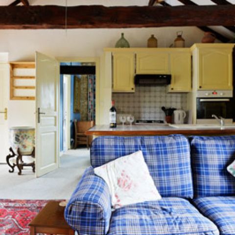 Haybarn living room with kitchen area