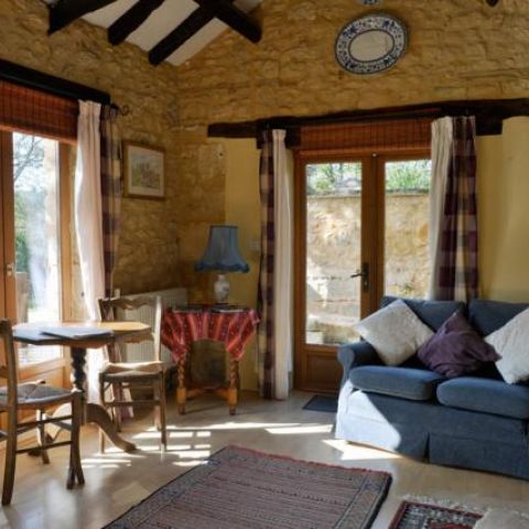 Roque Terrasse living room