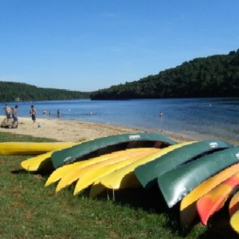 La Belle Maison, kayak hire available locally