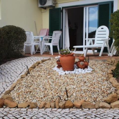 Lower secluded terrace