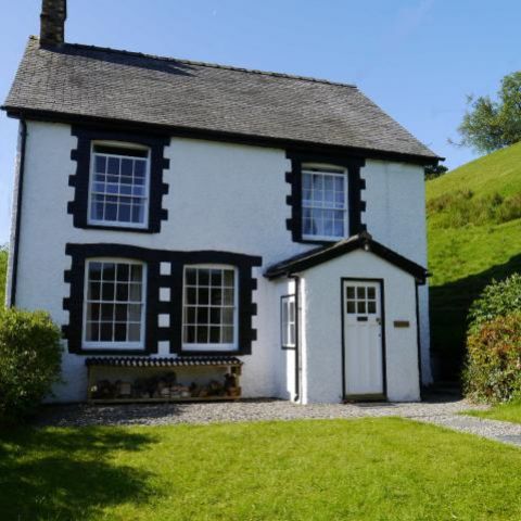 Self catering holiday cottage in Llanarmon North Wales