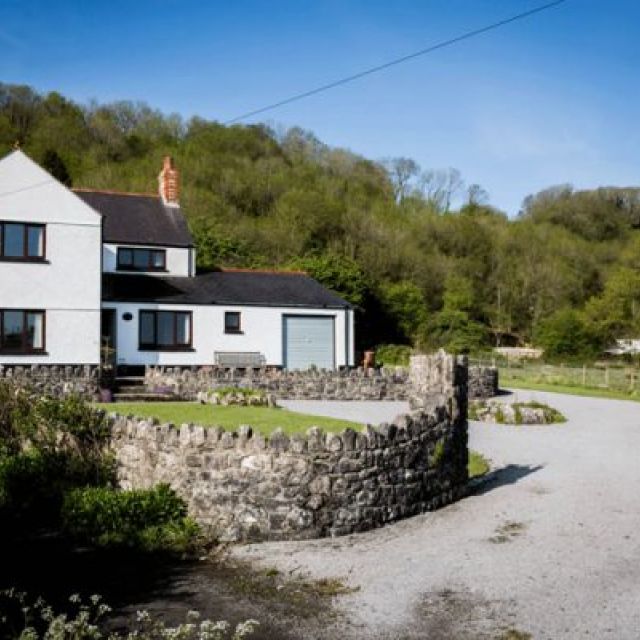 Hill House - Gower self catering holiday cottage